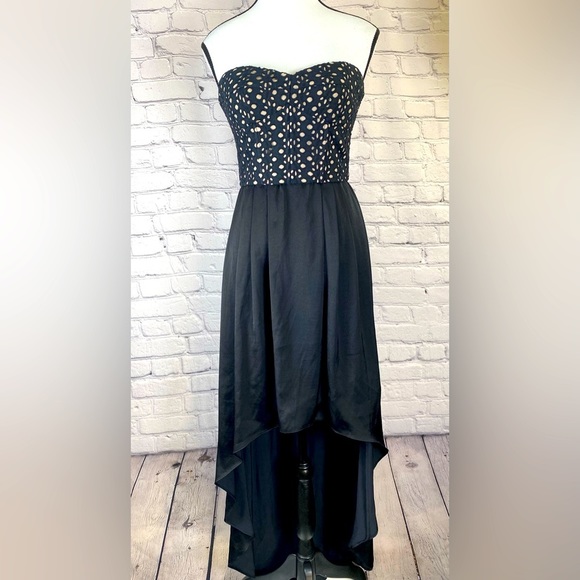 BCBG Max Azria Dress size 2 EUC - Picture 1 of 11